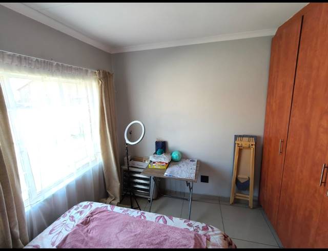 3 BEDROOM TOWNHOUSE FOR SALE IN WATERVAL EAST